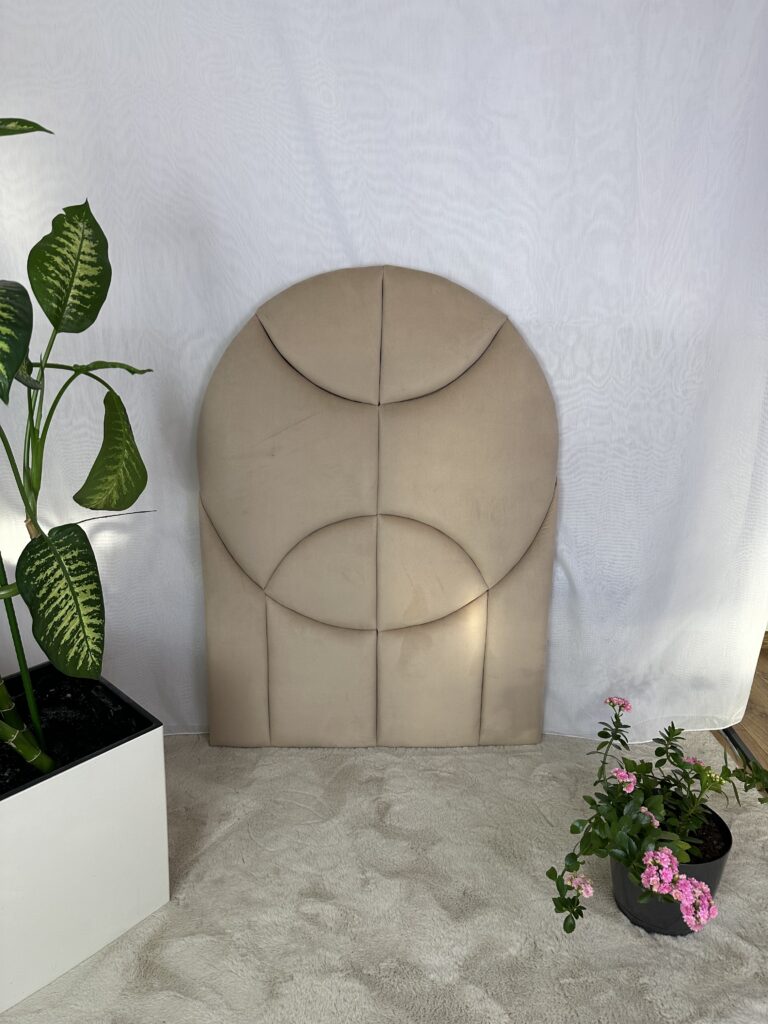 Tapicerowany panel ścienny